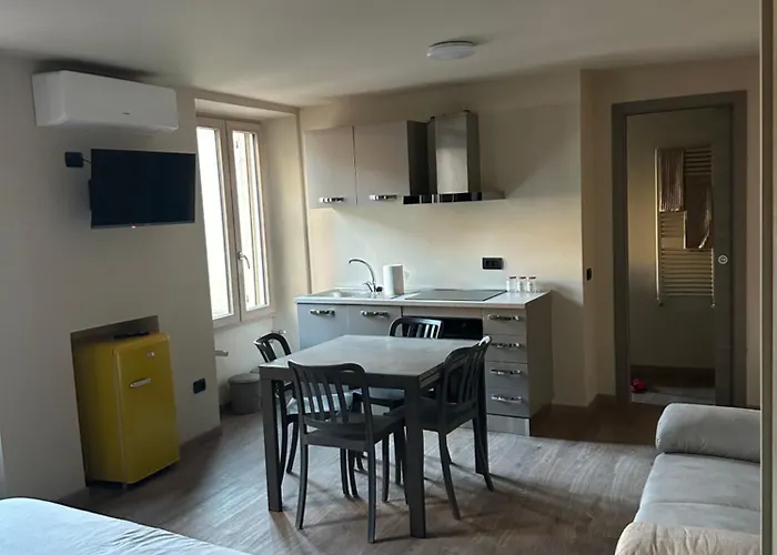 Di Emanuele Apartmán Como